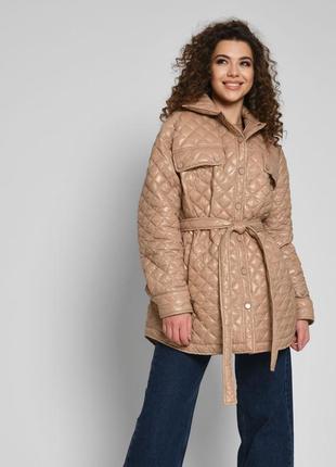 Модная женская куртка на весну x-woyz ls-8913-10 бежевого цвета