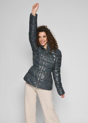 Жіноча фабрична приталена демісезонна куртка2 фото