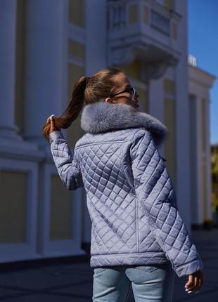 Модная женская зимняя стеганая куртка с песцовой опушкой2 фото
