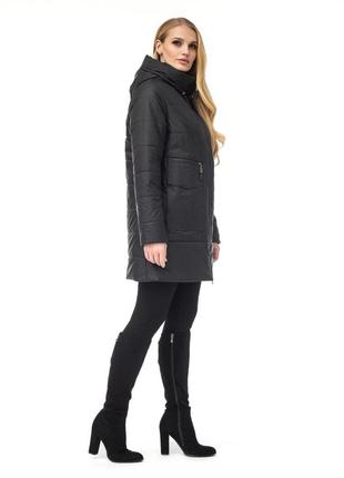 Стильна жіноча демісезонна куртка чорного кольору3 фото
