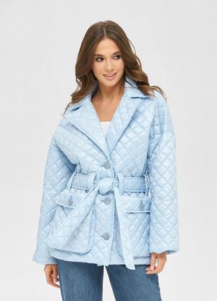 Стильная женская демисезонная стеганая куртка голубого цвета