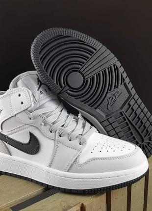 Кросівки жіночі nike air jordan retro 1/кроссовки женские найк аир джордан 14 фото