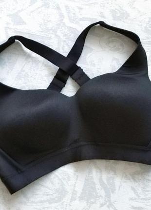 Спортивний топ р.40/42 з сформованими чашками топік для фітнеса
