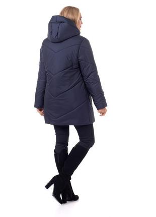Стильная практичная женская зимняя куртка с капюшоном3 фото