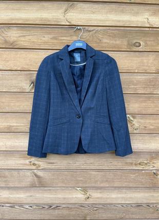 Піджак в клітинку