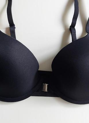 Гладенький бюстгальтер застібка спереду