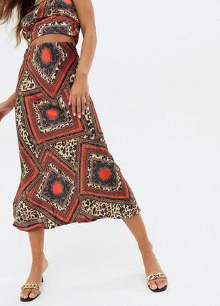 Стильна сатинова довга спідниця new look