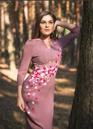 Raslov (раслов), платье с вышитыми цветами.7 фото