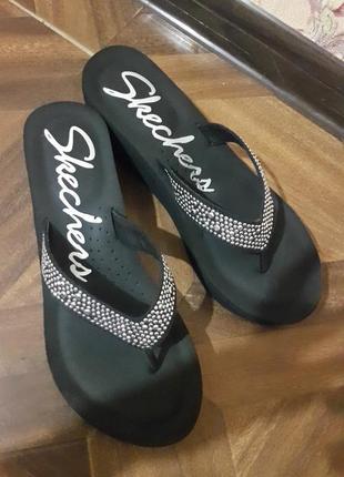 В'єтнамки skechers з ортопедичними подушечками