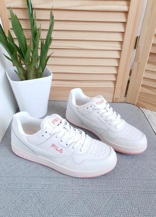 Кросівки fila,натуральна шкіра, оригінал 39,5-40розмір