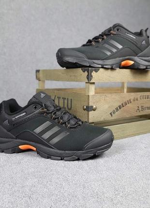 Теплі осінні кросівки adidas climaproof чорні з помаранчевим зимові чоловічі термо кросівки адідас5 фото