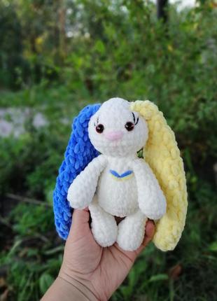 Плюшевий зайчик