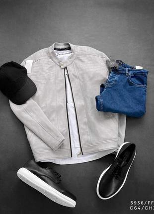 Мужской светло серый замшевый бомбер модная мужская куртка на осень отличного качества3 фото