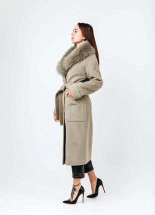 Длинное брендовое пальто из мягкой шерсти5 фото