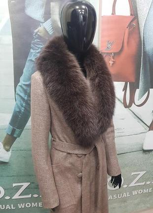 Длинное женское шерстяное зимнее пальто с песцом2 фото
