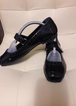 Чорні туфлі мокасини балетки