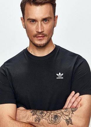 Футболка adidas!