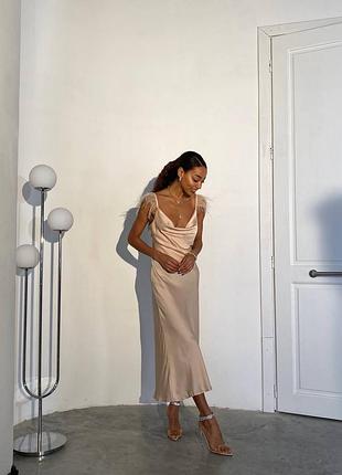 Сукня шовк з пір’ям