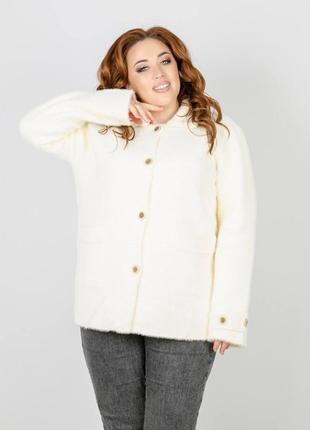 Зимнее женское пальто-пиджак на пугопицах из альпаки больших размеров3 фото