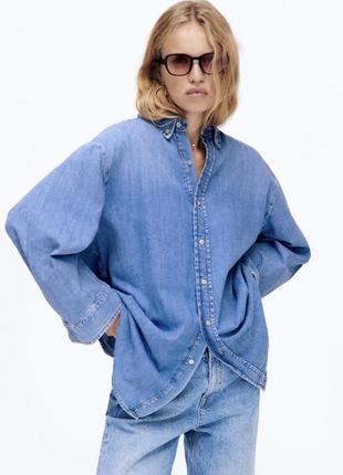Трендова джинсова сорочка куртка оверсайз очень напоминает the row