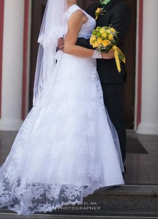 Свадебное платье, ажурное с паетками и бисером1 фото