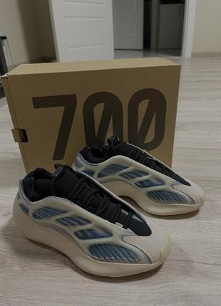 Кросівки adidas yeezy 700 kyanite