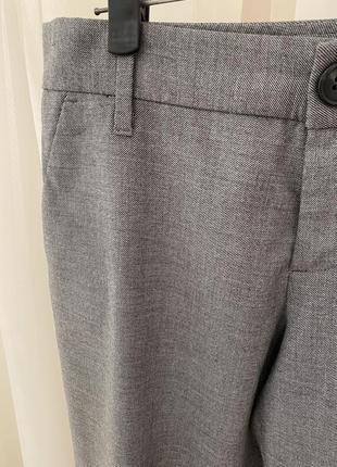 Серые классические зауженные штаны брюки средней посадки5 фото