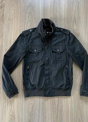 Мужcкая демисезон куртка levis