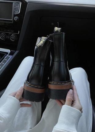 Шкіряні жіночі черевики мартінеси з малюнком dr. martens jadon pictures black brown4 фото
