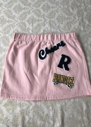 Теплая розовая юбка с вышивками