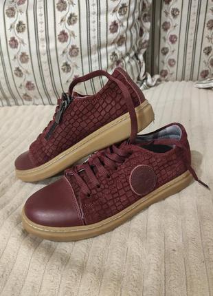 Шкіряні кеди