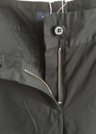Черные укороченные штаны french connection3 фото
