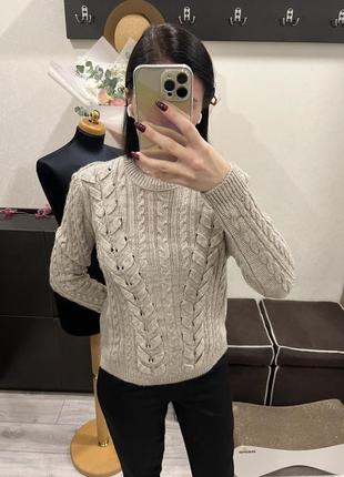 Светр бежевий коси 