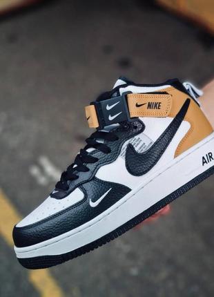 Чоловічі кросівки nike air force1 mid lv8 utility beige black