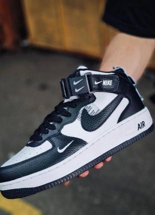 Жіночі кросівки nike air force1 mid lv8 utility black white