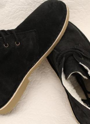 Испанские зимние замшевые ботинки, дезерты черного цвета1 фото