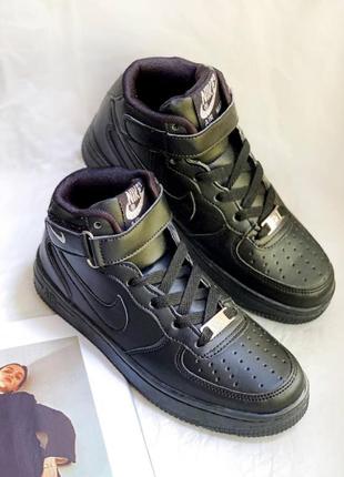 Жіночі кросівки nike air force 1 high black white logo3 фото