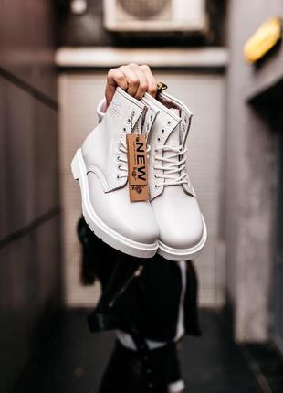 Жіночі ботінки  dr. martens white 1 женские ботинки мартинсы