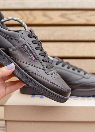 Демисезонные чёрные кроссовки reebok classic чорні чоловічі кросівки рібок класік з натуральної шкіри