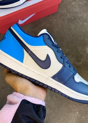 Демисезонные кожаные синие кроссовки кеды nike air jordan retro 1 low сині чоловічі кросівки найк джордан з натуральної шкіри