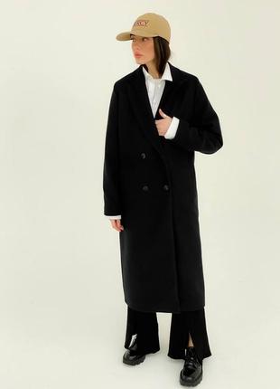 Двубортное пальто прямого кроя1 фото