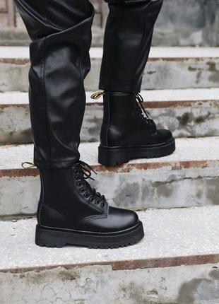 Жіночі ботінки  dr. martens jadon black no logo женские ботинки мартинсы