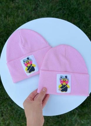 Шапка з нашивкою лалафанфан