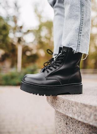 Жіночі ботінки  dr. martens jadon mono black no logo женские ботинки мартинсы