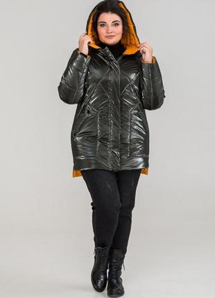Куртка демисезонная стёганая удлиненная блестящая с капюшоном (последний размер)4 фото