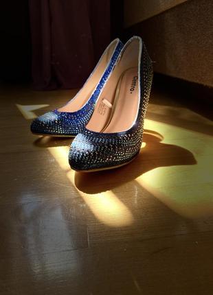 Туфлі вечірні з блискітками, стразами сині,