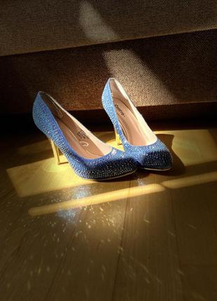 Туфлі вечірні з блискітками, стразами сині,