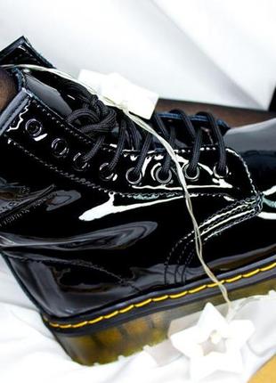 Жіночі ботінки  dr. martens 1460 black gloss logo женские ботинки мартинсы