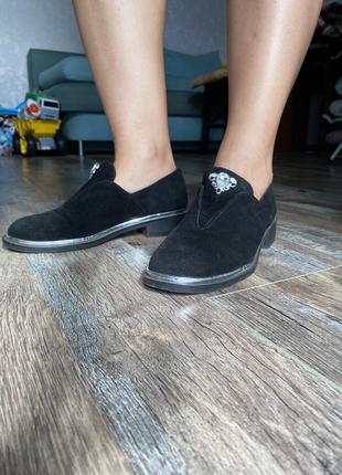 Туфлі з натурального замшу