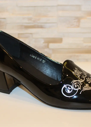 Туфли женские черные на каблуке т1554